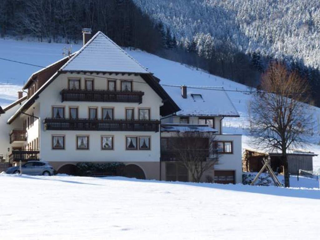 Schiebenrothenhof Hotel Simonswald Exterior photo